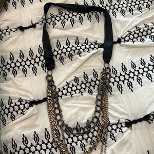 Chain and ribbon necklace